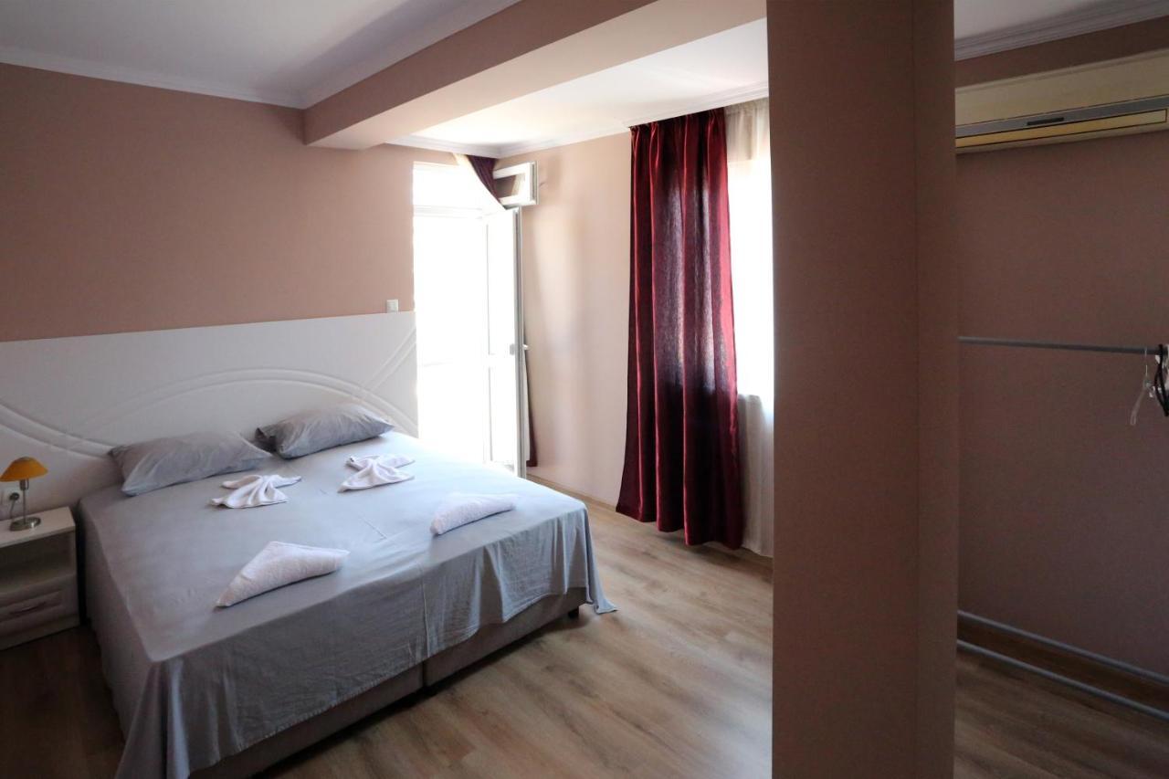 Apartments Dani Pomorie Esterno foto