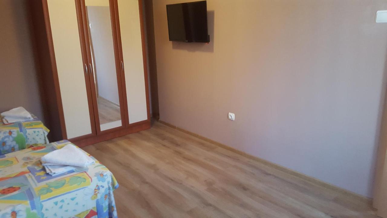 Apartments Dani Pomorie Esterno foto