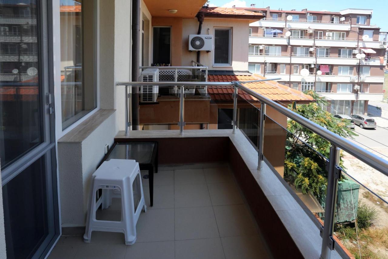 Apartments Dani Pomorie Esterno foto