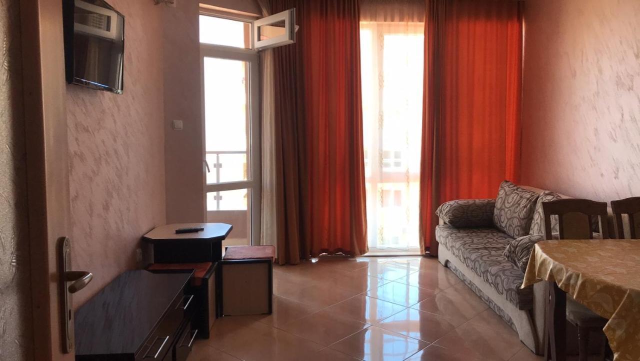 Apartments Dani Pomorie Esterno foto
