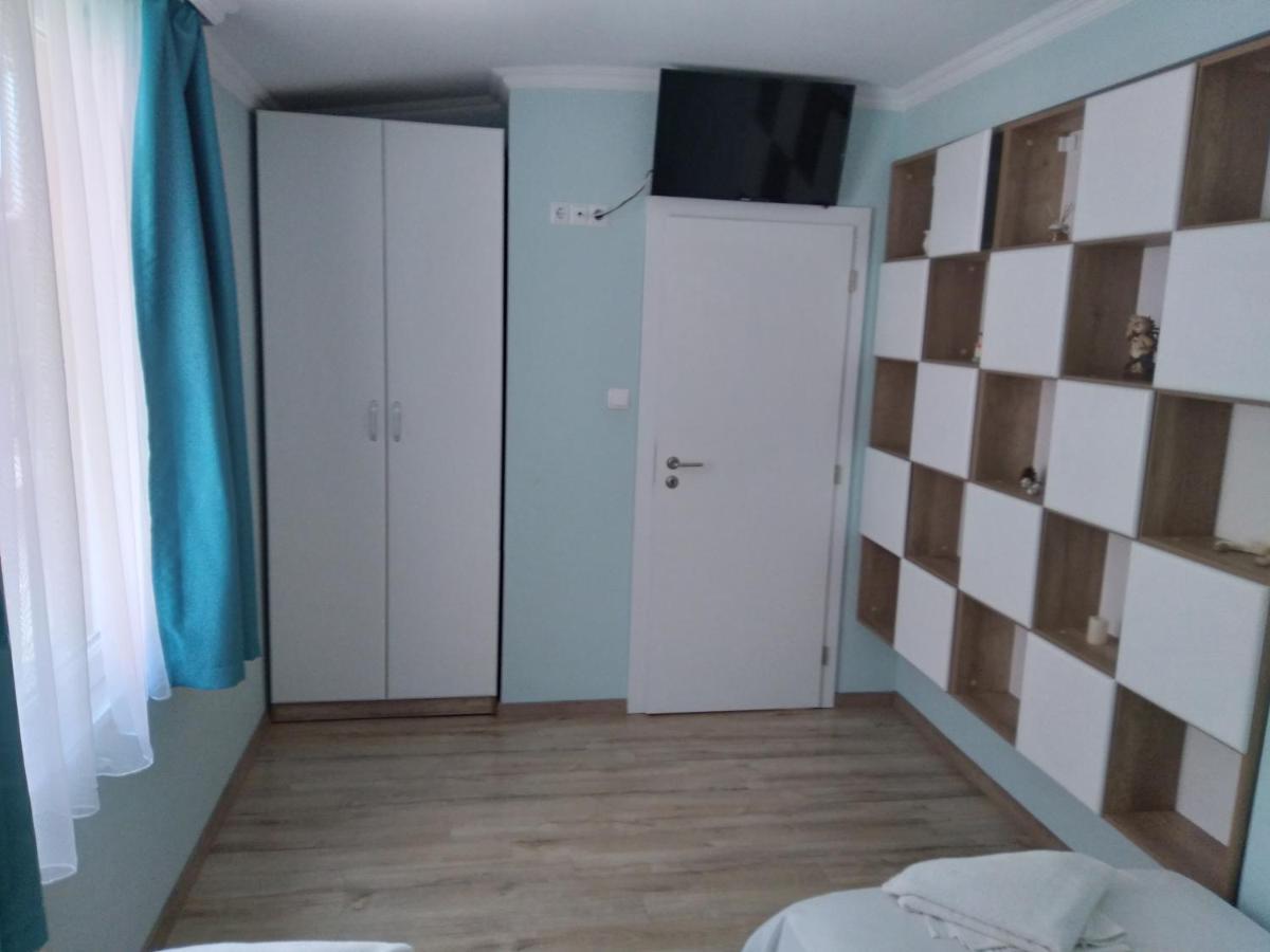 Apartments Dani Pomorie Esterno foto