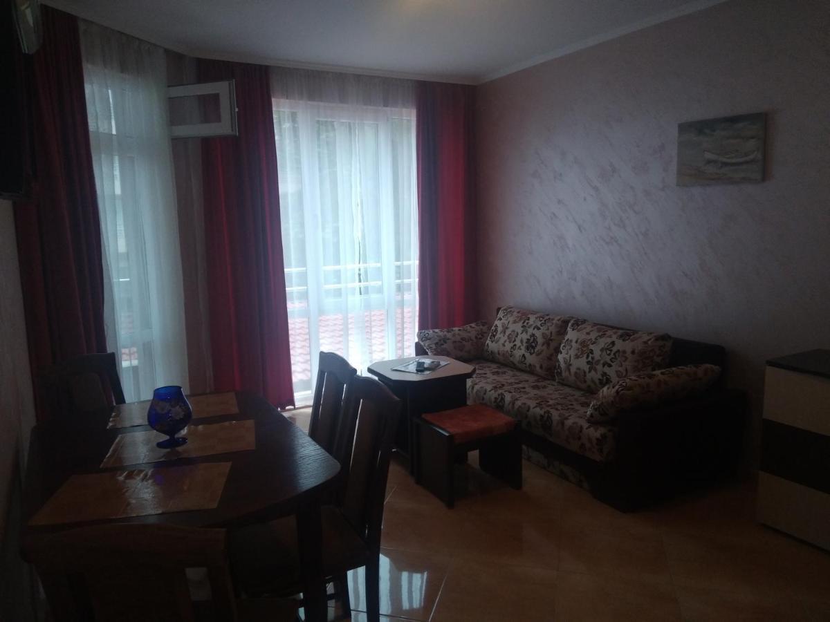 Apartments Dani Pomorie Esterno foto