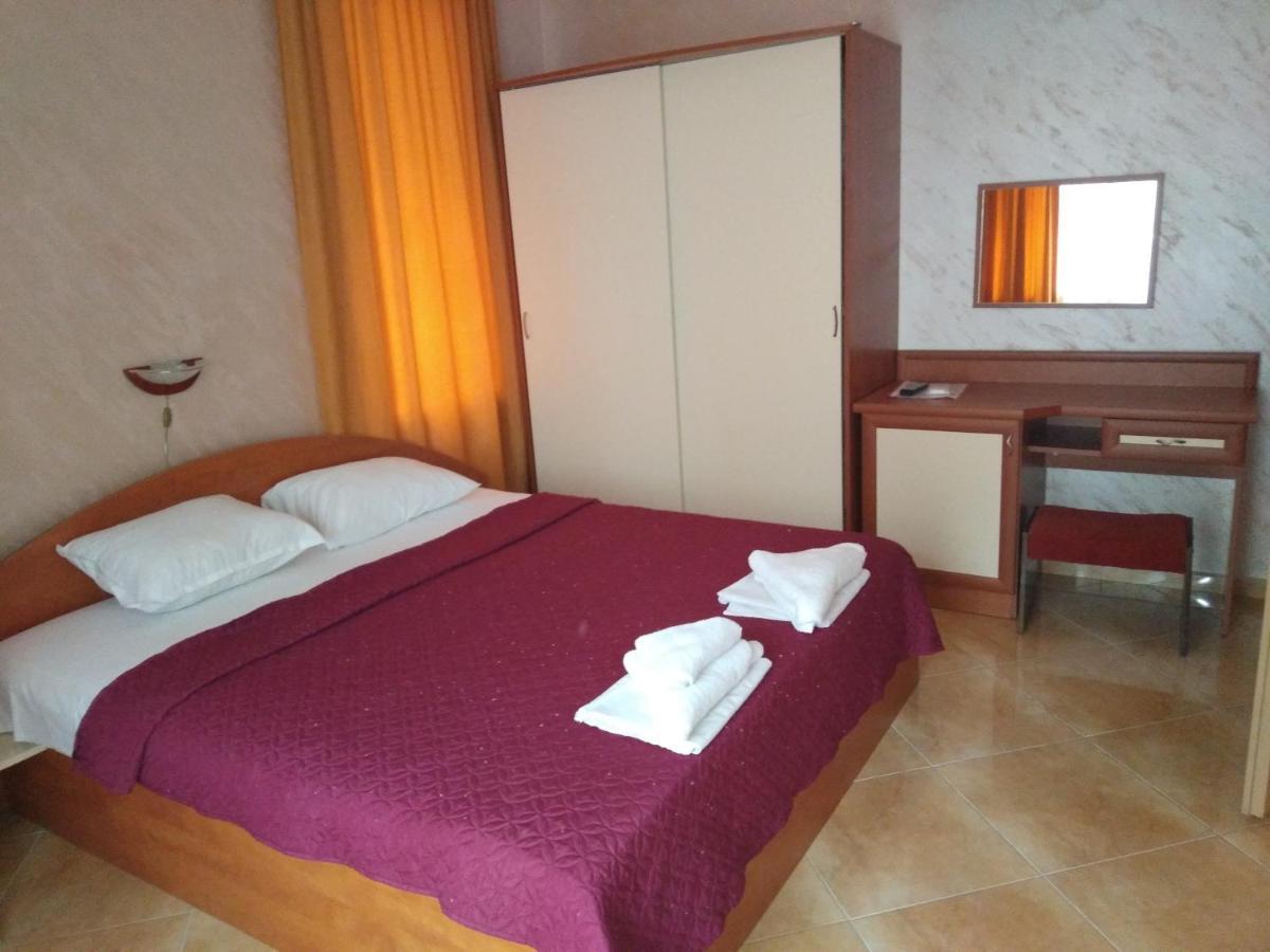Apartments Dani Pomorie Esterno foto