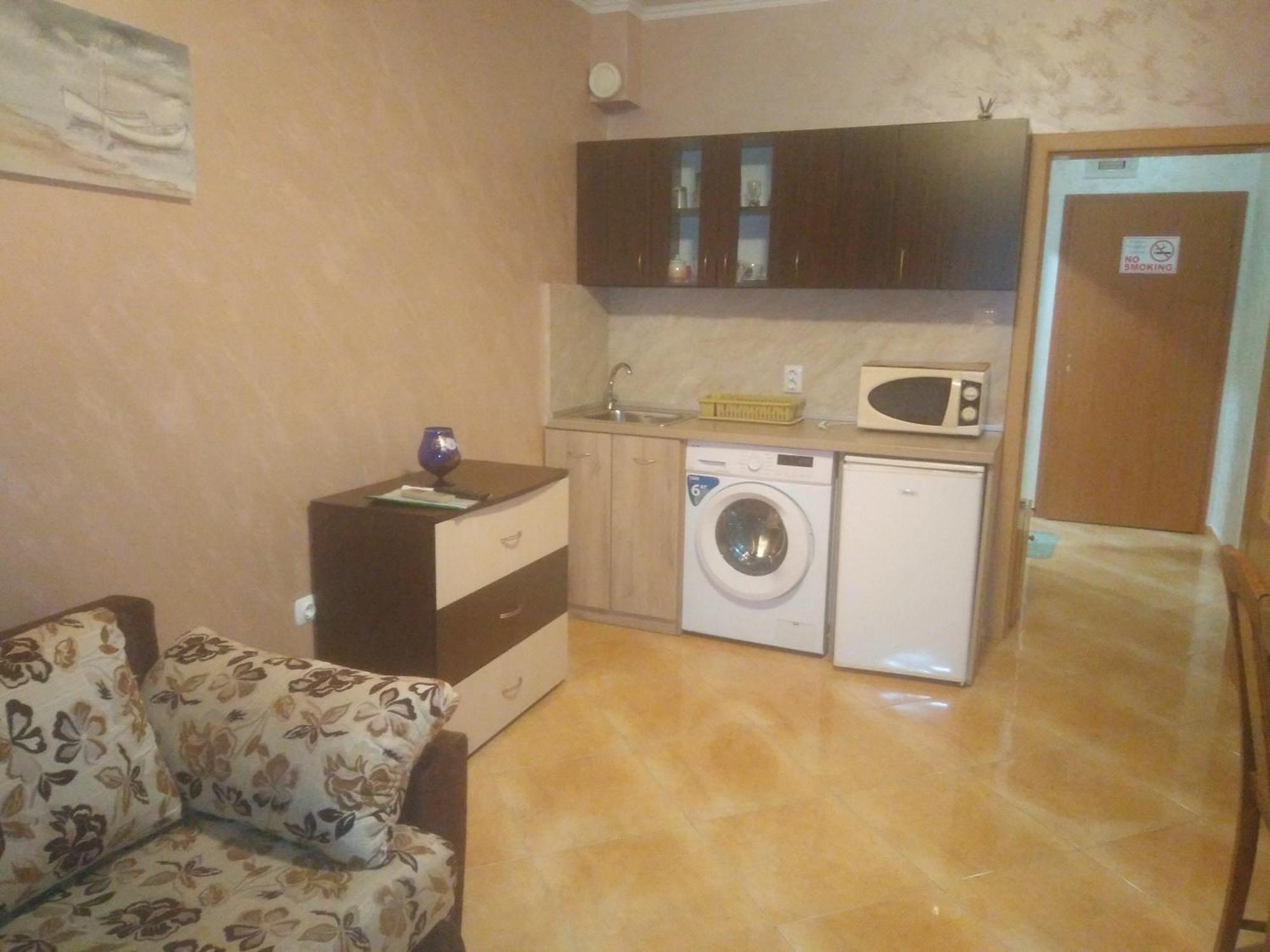 Apartments Dani Pomorie Esterno foto